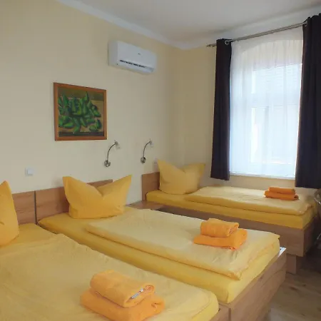 Am Elberadweg 3* ראדבול