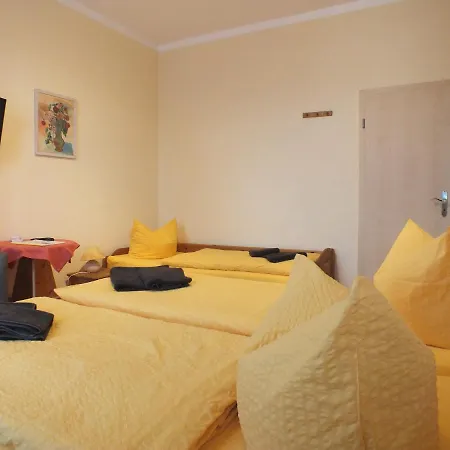 Am Elberadweg 3* Радебойль