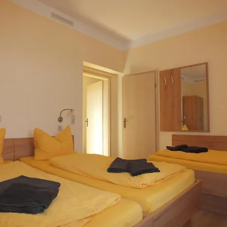 Am Elberadweg Гостевой дом