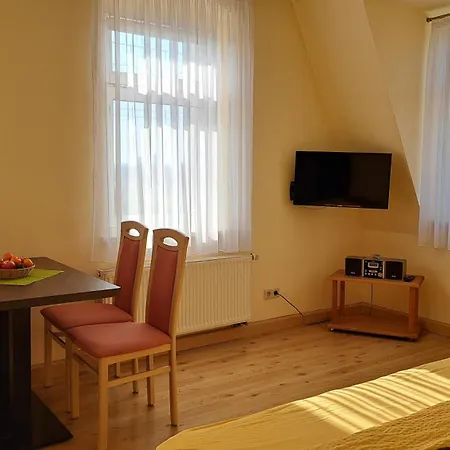 Pensjonat Am Elberadweg 3*