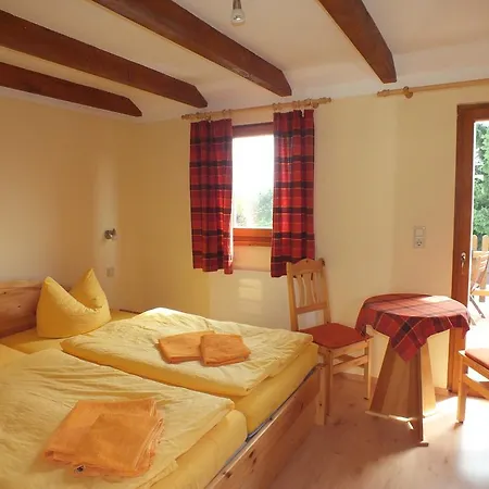 Am Elberadweg Радебойль