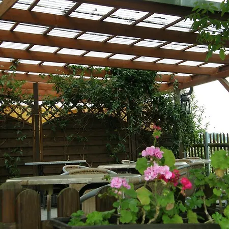 Am Elberadweg 3*