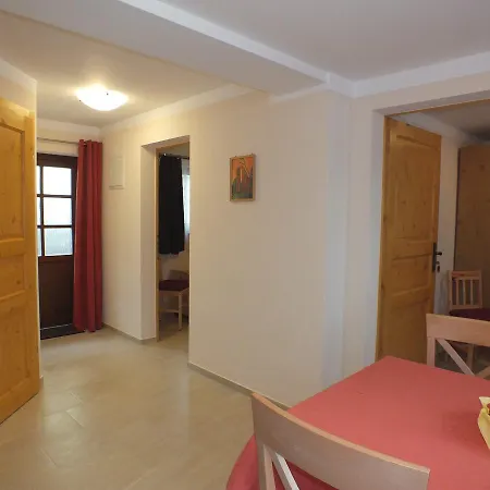 Am Elberadweg בית הארחה 3*