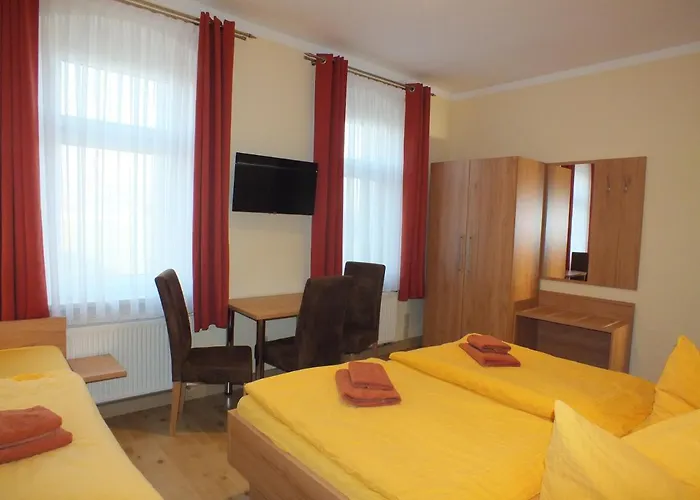 Am Elberadweg Guest house